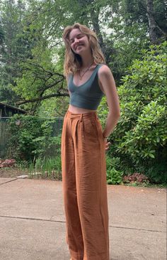 Summer Earthy Outfits, Earthy Tones Outfit, Granola Couple, Earthy Tone Outfits, Adventure Clothes, Goa Outfits, Gorgeous Closet, Italian Summer Aesthetic, Real Aesthetic