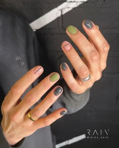 Funky Neutral Nails, Nails Design Minimalism, Nail Color For Short Nails, 2 Tone Nails Designs, Nail Inspo Short Natural, Really Short Gel Nails, Unique Gel Nails, Minimal Nail Art Short Nails, Abstract Gel Nails