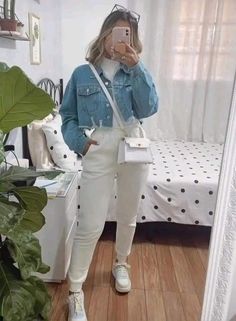 Sporty Elegant Outfit, Outfit Semiformal Mujer, Uni Ootd, Outfit Uni, Looks Adidas, Outfits Con Jeans, Mode Zara, Ootd Inspo, Ootd Outfits