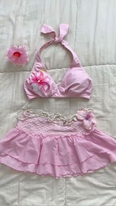 Cute Swimsuit Aesthetic Korean, Y2k Swimsuit Aesthetic, Bathing Suits Aesthetic, Swim Dresses, Looks Party, Ruffle Swimsuit