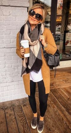 Fall Fashion Trends Casual, Autumn Fashion Women Fall Outfits, Mode Casual, Rosie Huntington Whiteley, Cute Fall Outfits, Looks Chic, Casual Winter Outfits, Fall Fashion Trends, Fall Fashion Outfits