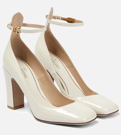 Valentino Heels, Valentino Garavani Shoes, Girly Shoes, Shoe Inspo, White Pumps, White Heels, Patent Leather Heels, Patent Leather Pumps, Pretty Shoes