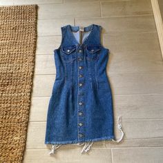 Vintage Bongo Button Up Denim Dress. Raw Hem Details. Length: 31” Waist: 13” Armpit To Armpit: 15” Vintage Denim Mini Dress, Denim Button Up Dress, Denim Mini Dress, Button Up Dress, Denim Mini, Vintage Dress, Vintage Denim, Denim Dress, Denim Button Up