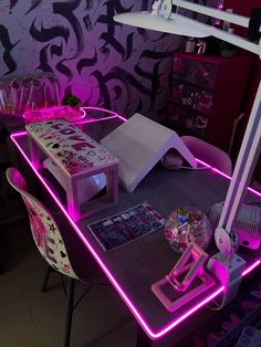 Nail Room Inspo Pink, Goth Nail Salon Decor, Nail Booth Ideas, Nail Salon Ideas Decor, Nail Room Inspiration, Nail Shed Ideas, Nail Art Studio Interior Design, Nail Station Ideas, Nail Tech Instagram Posts