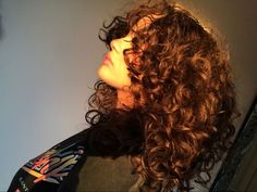 Long Naturally Curly Hair, Curly Hair Wolf Cut, Hair Wolf Cut, Natural Curly Hair Cuts, Curly Hair Photos, Naturally Curly Hair, Hair Aesthetic, Effortless Beauty, Wolf Cut