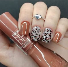 Paw Print Nails, Brown Nail Art, Cheetah Nail Designs, Henna Nails, Sunflower Nails, Cute Nails For Fall