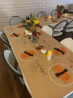 Thanksgiving Set Up Thanksgiving Large Group, Butcher Paper Tablecloth, Simple Thanksgiving Table Decor, Thanksgiving Dinner Decor, Hosting Thanksgiving Dinner