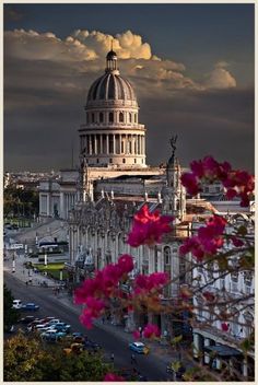 the capital building in washington d c is shown