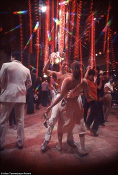 Studio 54 Party Studio54 Interior, Moda Disco, Studio 54 Party, Disco Aesthetic, Jerry Hall, 80s Disco, Disco Glam, Disco Night, American Hustle