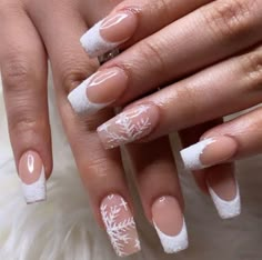 White Tips With Snowflake Nail Design, Christmas Nails 2023 Snowflakes, Matching Christmas Nails With Bestie, Christmas French Tip Nails Snowflakes, White Simple Christmas Nails, Chistmas Nails 2022, Christmas Acrylics Square, Christmas Nails 2023 White, White French Tip Snowflake Nails