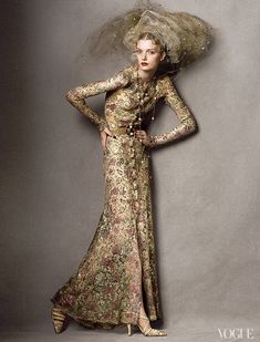 Karl Lagerfeld Designs, Chanel 5, Vogue Photo, Lily Donaldson, Golden Dress, Vogue Us, Chanel Haute Couture, Elsa Peretti