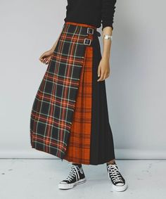 Jeans Mini Skirt Outfit, Outfit Ideas Mini Skirt, Mini Skirts Outfits, Outfits Mini Skirt, Ropa Upcycling, Mini Skirt Outfit, Tartan Fashion, Skirts Outfits, Pencil Skirt Casual