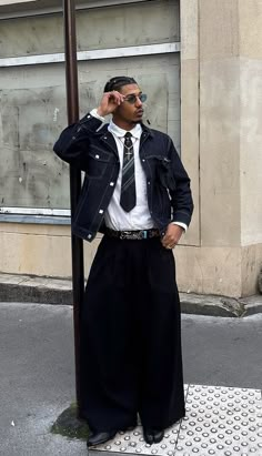 #outfits #style #fashion Black People Fashion, Street Style Japan, Business Core, Men Haircut Curly Hair, Fall Streetwear, Park Street, Fashion Casual Outfits