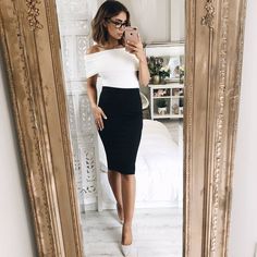 Qué sí y qué no usar para tu primer entrevista de trabajo Office Wear Women Work Outfits Classy, Black Pencil Skirt Outfit, Black Skirt Outfit Summer, Off The Shoulder Top Outfit, Simple Winter Outfits, Black Skirt Outfits, Skirt Ideas, Long Pencil Skirt, Casual Summer Outfits For Women