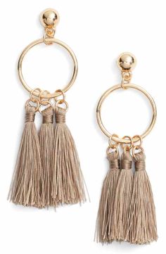 Elise M. Ellie Tassel Hoop Earrings Chic Sunglasses, Statement Hoop Earrings, Bohemian Jewellery, Boho Jewellery, Jewelry Boho, Bohemian Earrings, Diy Earrings, Gold Bangles, Tassel Earrings