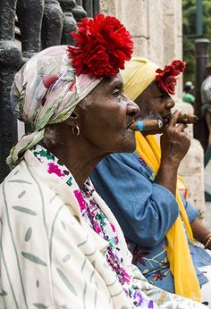 Afro Hair Wrap, Cuban Cigars Woman, Cuban Cigars Art, African Art Projects, Cigars And Women, Cigars And Whiskey