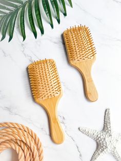 Listing is for only 1 hair brush, not a set! Are you a beach lover or know a beach lover who needs everything beach? These are the perfect gift and a great way to appease the eye with the calming touch of the many layers of waves! These hair brushes are made from bamboo and natural rubber, and not only are they a more sustainable option for the environment in terms of them being plastic free (even the cushioning bit) and vegan, they are a better option for healthier, shinier hair. Perfect for an Beach Resin Art, Bamboo Hair Brush, Wooden Hair Brush, Beach Resin, Detangling Hair Brush, Paddle Brush, Beach Bridal, Hair Brushes, Beach Lover