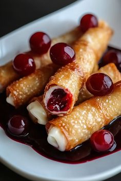 Cherry Cheesecake Egg Rolls Desserts With Cheese, Recipes With Cheesecake Filling, Most Delicious Desserts, Dinner Ideas Kid Friendly, Recipes Using Egg Roll Wrappers, Yummy Food Ideas, Recipes With Cream Cheese