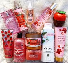 Having Friends, Smelling Good, Bath And Body Works Perfume, Body Care Products, Perfume Scents, Perfume Lover