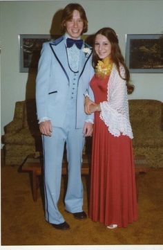 Maternity Photography Couples, Prom Poses, 70’s Fashion, Prom Photos, Senior Prom