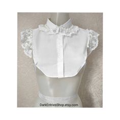 Gothic style bib of white poplin with round collar and frill of white lace with skulls. Finished with beaded embroidery. Organza ribbon. TG U White Detachable Fitted Collar, White Fitted Detachable Collar, White Fitted Peter Pan Collar, White Lace Peter Pan Collar, Elegant White Lace Collar, Elegant Fitted Lace Collar, Embroidery Organza, Organza Ribbon, Gothic Style