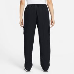 Trainerhose -  Essential - Marketingfarbe: Black - Produkt größe: XS - Marke: NIKE. Small Item Storage, Black F, Brand Sale, Cargo Pant, Nike Sportswear, Woven Fabric, Pajama Pants, High Rise, Sweatpants