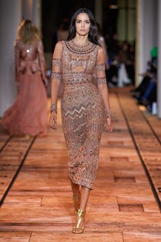 Zuhair Murad Spring 2020 Couture Fashion Show Collection: See the complete Zuhair Murad Spring 2020 Couture collection. Look 42 Murad Fashion, Zuhair Murad Haute Couture, Egyptian Fashion, Egypt Fashion, Abed Mahfouz, Georges Chakra, Chanel Cruise, Atelier Versace, Spring Couture