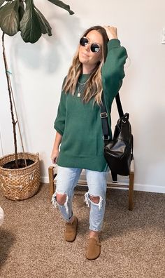 #womanslook #falloutfitideas #birkenstock #clogshoes #clogs #outfits #outfitideasforwomen #ootd #casualwomensfashion #casualdatenightoutfit #casualsaturdayoutfit Birkenstock Fall Outfit, Outfits With Clogs Fall, Outfit With Clogs, Birkenstock Clogs Outfit Fall, Outfits With Clogs, Clog Outfits, Birkenstock Clog Outfit, Birkenstock Clogs Outfit, Clogs Outfit Fall