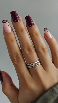 Short Gel Nails For Dark Skin, Nail Art Designs In Dark Color, Burgundy Nail Polish Designs, Gel Nail Designs Navy Blue, Floral Tips Nails, Cool Autumn Nails, Winter Colours For Nails, Natural Nails Polish Ideas, October 2024 Nail Trends