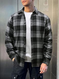 Negro Casual Collar manga larga Tela A cuadros Camisa Embellished No-Elástico Primavera/Otoño Black Check Shirt Men, Checked Shirt Outfit, Soft Boy Outfits, Black Check Shirt, Casual Plaid Shirt, Check Shirt Man, Shirt Outfit Men, Wishlist 2024, Soft Boy