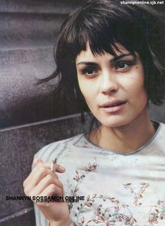 Shannon Sossamon, 90s Bangs, Fairy Haircut, Bob With Layers, Shannyn Sossamon, Italy February, Choppy Pixie, Vogue Italy, Hair 2018