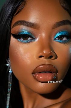 Asian makeup tutorials Check more at https://beautyfashionideas.com/makeup/asian-makeup-tutorials/ Blue Eyeshadow Looks Black Women, Blue Eyeshadow Black Women, Shades Of Blue Eyes, Blue Eyeshadow Ideas, Blue Eyeshadow Makeup Looks, Blue Eyes Eyeshadow, Makeup Looks Blue, Black Skin Makeup, Sea Moodboard