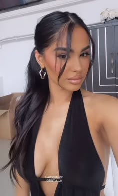 Long Ponytail Outfit Ideas, Hairstyles For Jumpsuits, Ponytail With Two Strands Out, Baddie Summer Hairstyles, Slicked Ponytail Hairstyles, Bun With Front Pieces Out, Night Out Hairstyles Long, Hairstyles For Hair Medium, Sleek Long Ponytail