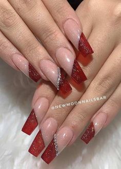 43 Clear Acrylic Nails That Are Super Trendy Right Now StayGlam Red Clear Nails, Nails With Red, Red Summer Nails, Clear Nail Designs, Nail Party, Clear Acrylic Nails, December Nails, Cute Christmas Nails