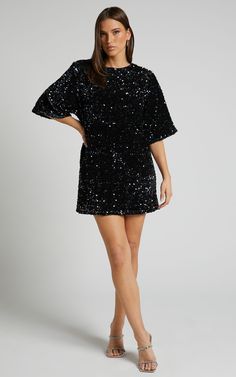 Valetta Mini Dress - Sequin low back shift dress in Midnight Blue Sequin | Showpo USA Showpo Dress, Dirndl Outfit, Loose Mini Dress, Elegant Mini Dress, Bandeau Tops, Womens Summer Shorts, 1920s Flapper Dress, Short Denim Skirt, Plunge Dress