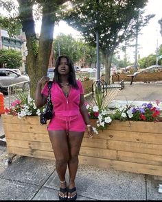 Follow @luvliamariee for more ♡ Plus Size Chill Outfits Summer, Bermuda Shorts Outfit Black Women, Chill Vacation Outfits, Casual Birthday Outfit Summer, Plus Size Summer Outfits 2023, Day Brunch Outfit, Looks Street Style, Chill Outfits