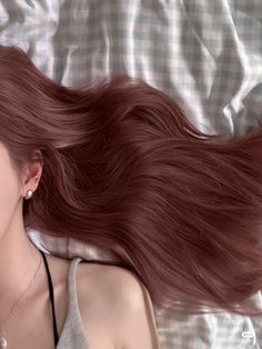 Short Cherry Brown Hair, Dusty Hair Color, Aesthetic Hair Color Ideas, Dark Mauve Hair, Berry Brown Hair Color, Soft Pink Hair Color, Wine Color Hair, Rose Brown Hair Color