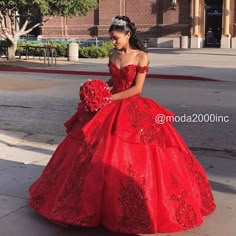 Red Quinceanera Dresses With Butterflies, Red Blue Quinceanera Dresses, Red Aesthetic Quince Dress, 2 In 1 Quinceanera Dresses, Quince Red And Gold Dress, Red Small Quinceanera Dresses, Red Quince Dress Off The Shoulder, Burgundy Red Quinceanera Dresses, Sweetheart Quinceanera Dresses