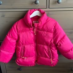 New Without Tags Bright Pink Puffer Coat From H&M. Brand New Perfect Condition. Size 4t, But Runs Big Pink Puffer Coat, H&m Jackets, Size 4t, Puffer Coat, Kids Jacket, Bright Pink, Puffer, H&m, Jackets & Coats