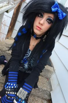 ☆ We need more blue in different shades, here is a a deeper blue instead of the turquoise/cyan blue. ☆ You get 2 extensions hand painted fromt and back☆ Thank you guys I love you all thanks for rhe support Emo Scene Birthday Party, Scene Hair Extensions, Scenecore Hair, Clawed Beauty, Scene Kid Outfits, Hair Y2k, Hair Clip In Extensions, Scene Queen, Scene Makeup