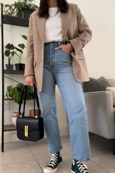 Midsize Oversized Blazer, Jeans And Blazer Outfit Midsize, Classic Outfits Midsize, Oversized Blazer Outfit Midsize, Midsize Blazer Outfit, Blazer Outfit Midsize, Workwear Midsize, 90s Work Outfit, Midsize Outfits Work