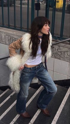 Afghan Fur Coat, Rockstar Winter Outfit, Afghan Jacket Outfit, Fur Trim Coat Outfit, Afghan Coat Outfit, Backpacking Outfits, Fur Coat Outfit, Afghan Coat, Latina Outfits