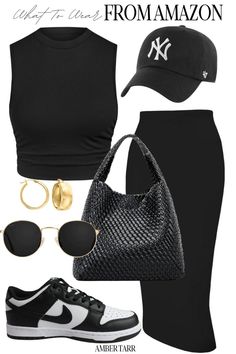 Black And Black Outfit For Women, Gothic Brunch Outfit, Dress Down Outfit Black Women, How To Dress Like A Mom, Look Black Night, All Black Jeans Outfit, Shoulderless Top Outfit, All Black Outfits For Women Casual, Classy Casual Outfits Summer