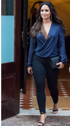 Outfits Gorditas, Elegante Casual, Casual Work Outfits, Curvy Girl Fashion, Curvy Girl Outfits, Work Outfits Women, Curvy Outfits, Demi Lovato, Outfits Casual