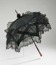 1900’s Fashion, Gothic Umbrella, Victorian Gothic Aesthetic, Black Parasol, Lace Umbrella, Victorian Aesthetic, Victorian Goth, Gothic Aesthetic, Victorian Gothic