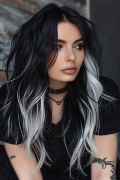 Hair Color Ideas Black And White, Curls Hairstyles For Short Hair, Black Hair Color With Money Piece, Blonde Chunks On Dark Hair, Hair Colours For Long Hair, Long Hair With Bangs Color Ideas, Mid Length Hair Dye Ideas, Face Frim Color Hair, Colored Hair For Black Hair