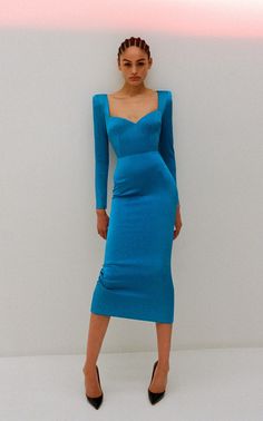 Alex Perry Banon Sweetheart Midi Dress | Runway Catalog Portrait Dress, Alex Perry, Runway Dresses, Looks Street Style, Flattering Dresses, Mode Inspo, Summer 2022, Moda Operandi, Look Fashion