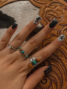 Western Nails Fall, Punchy Nail Ideas, Classy Nails Fall, Fall Classy Nails, Cowgirl Nails Westerns, Western Fall Nails, Punchy Nails, Acrylic Nails Fall