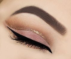 Cut Crease Makeup Tutorial, Eye Makeup Glitter, Cut Crease Makeup, Flawless Beauty, Cut Crease, Makati