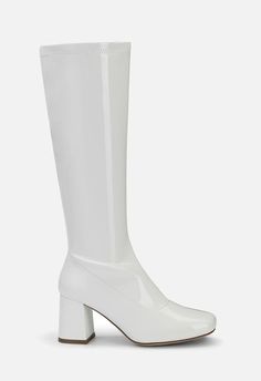 The relaxed knee-high silhouette will keep your outfits looking fashionable throughout the cooler months. Make these knee-high boots your wardrobe staple & add a chic finishing touch to your looks. Epic Clothes, Fashion Shoes Boots, Gogo Boots, Disco Outfit, Stylish Boots, White Boots, Chunky Boots, Shoes Heels Boots, High Boots